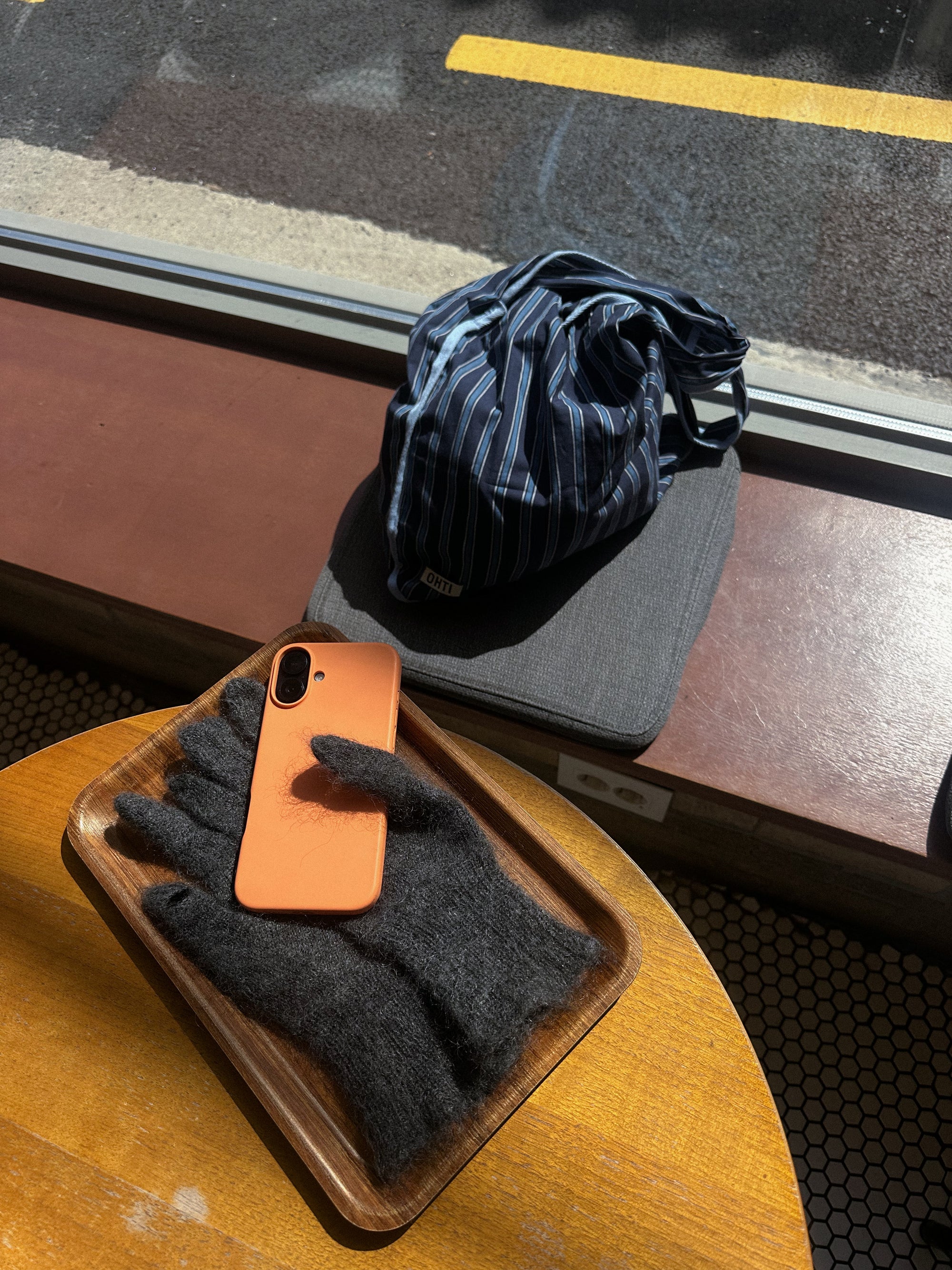 Preorder: Meg Glove